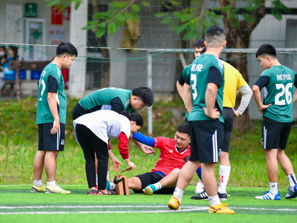 knee ligament injury sports